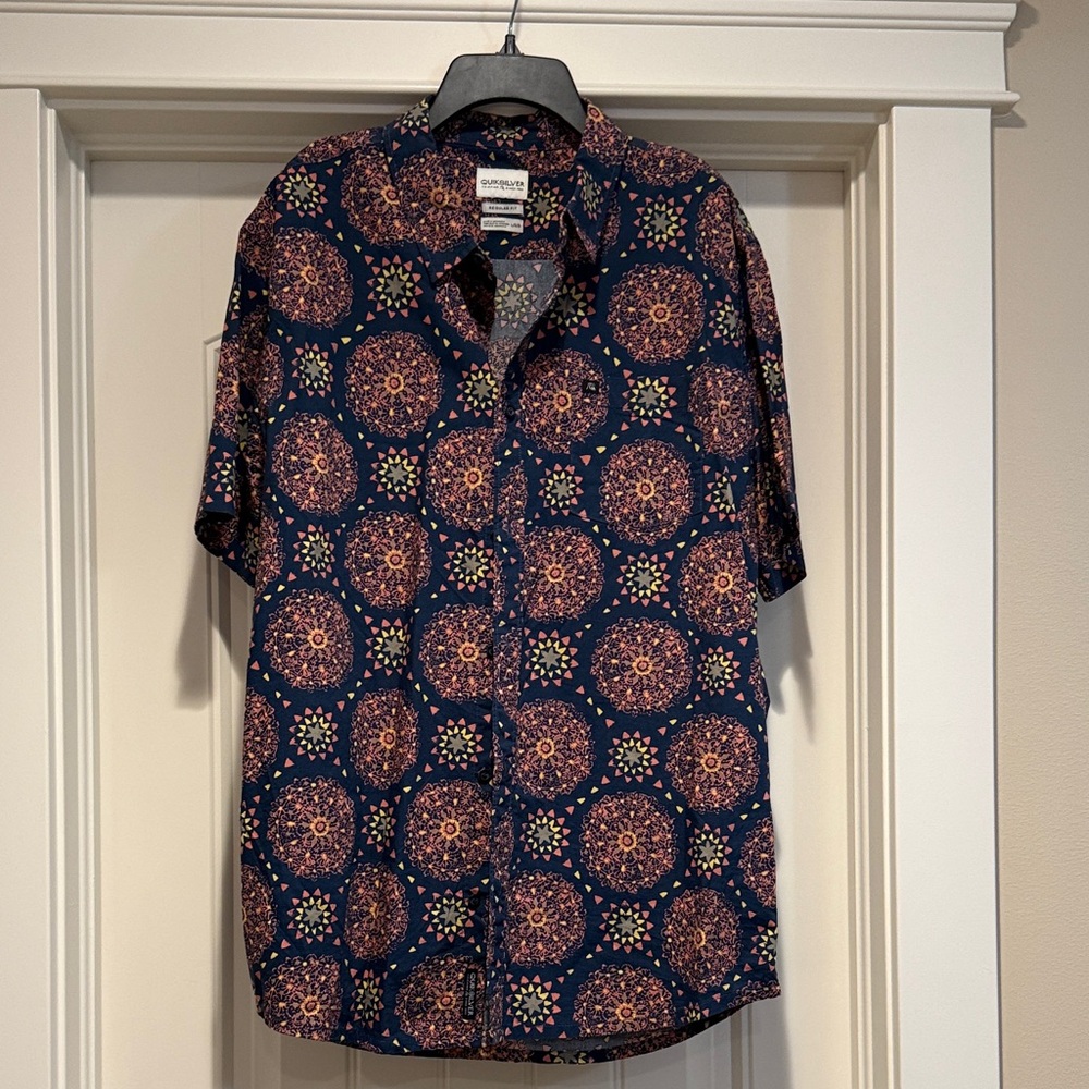 QuicksilverMen's Navy Patterned one pocket Shirt